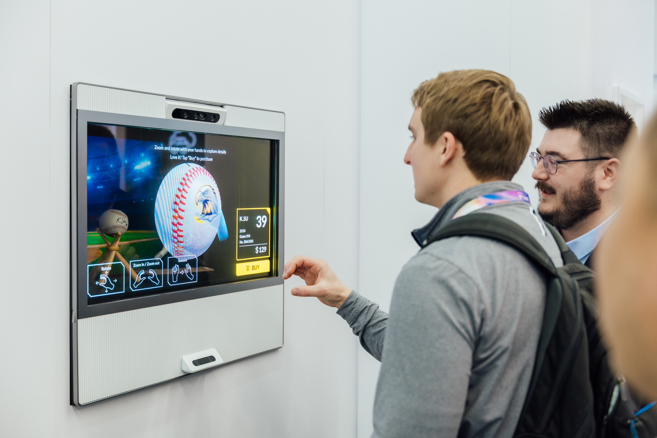 LEYU�پW�ǻ��Є�͸�^����չ�g���c�͑���Ⱦ۽�������̽ӑLEYU�پW�f�������ęC���c��صĿ����������l��܇���ӵĄ������M�������Y��ݔ�����H��Micro LEDǰհ���g��瑪�������_����Ԫ���ʵđ����龳��